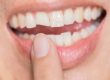 individual pointing to show they need Treatment for Cracked Teeth